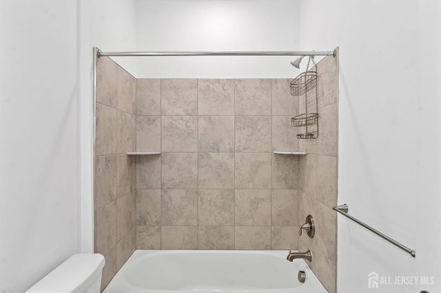 827 Stiller Lane, Monroe, NJ 08831