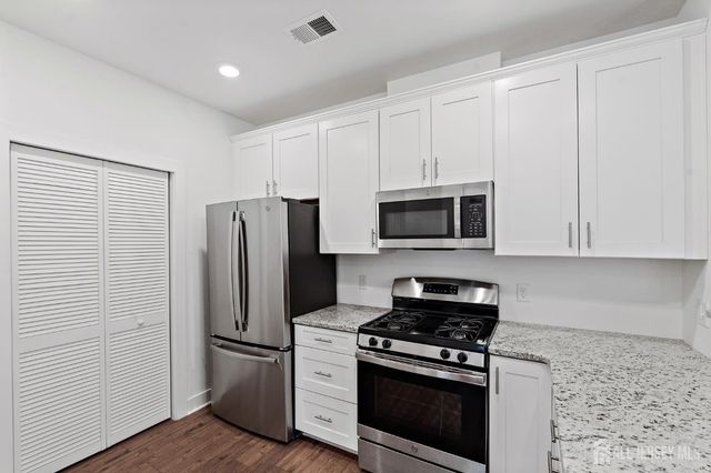 827 Stiller Lane, Monroe, NJ 08831