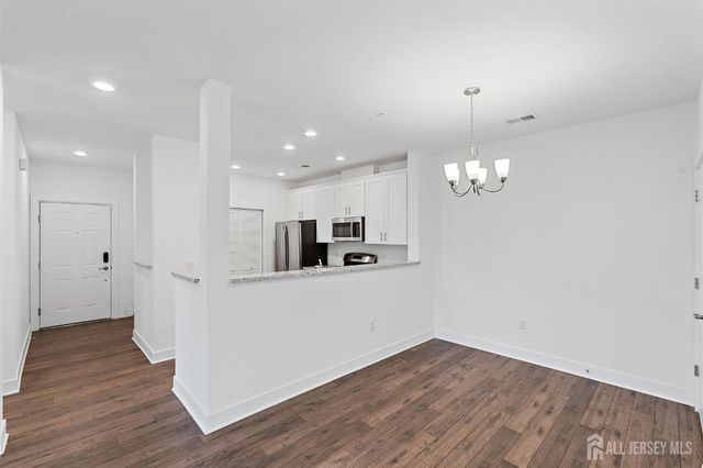 827 Stiller Lane, Monroe, NJ 08831