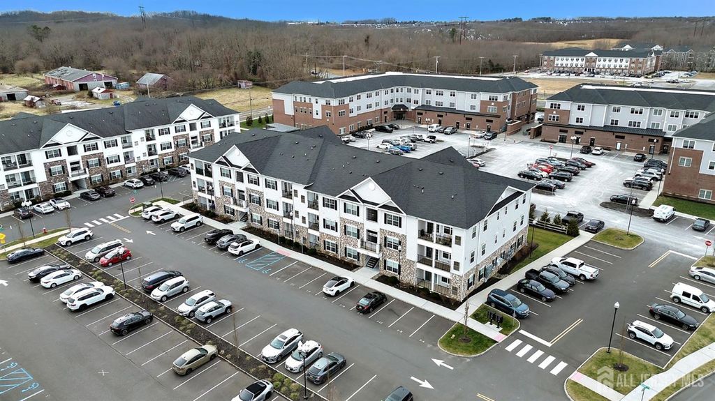 827 Stiller Lane, Monroe, NJ 08831