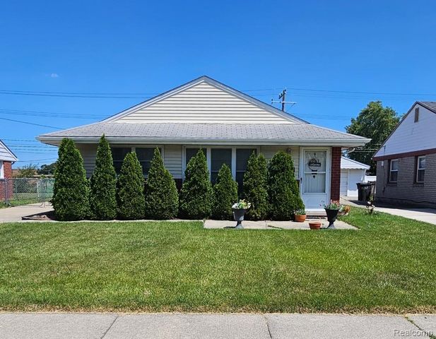 18159 Matthews Street, Riverview, MI 48193