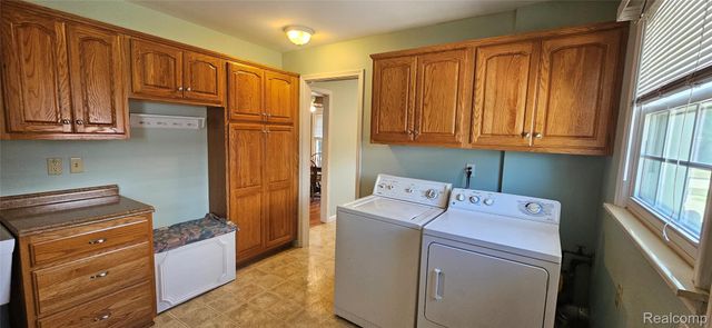 18159 Matthews Street, Riverview, MI 48193