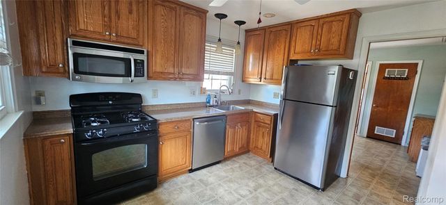 18159 Matthews Street, Riverview, MI 48193