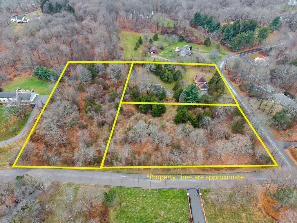15 Philson Court, Cheshire, CT 06410