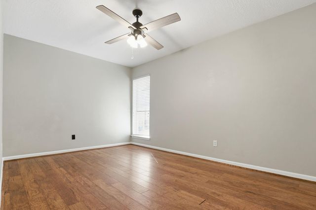 12107 Moorcreek Drive, Houston, TX 77070