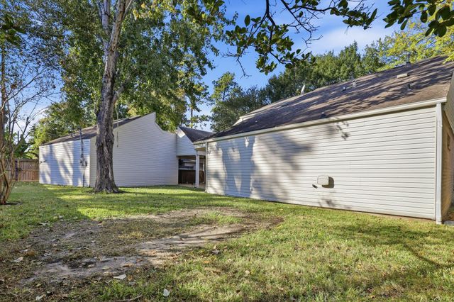 12107 Moorcreek Drive, Houston, TX 77070