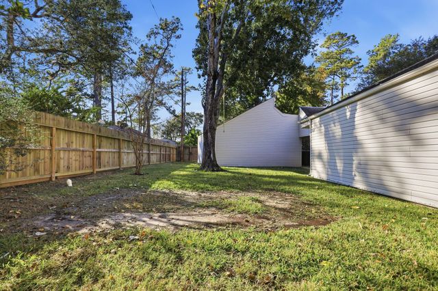 12107 Moorcreek Drive, Houston, TX 77070