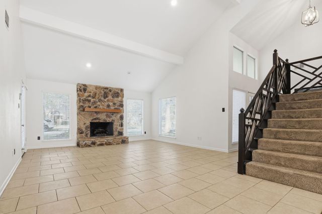 12107 Moorcreek Drive, Houston, TX 77070