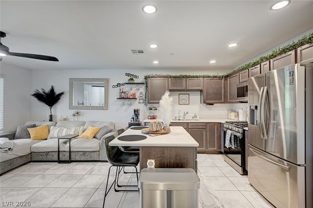759 Pickled Pepper Place, Henderson, NV 89011