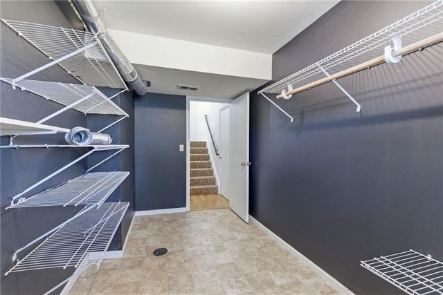 521 Airway Lane, Belton, MO 64012