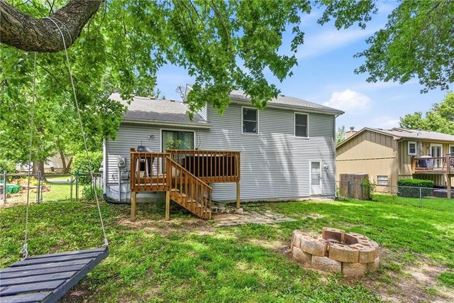 521 Airway Lane, Belton, MO 64012