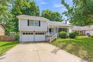521 Airway Lane, Belton, MO 64012