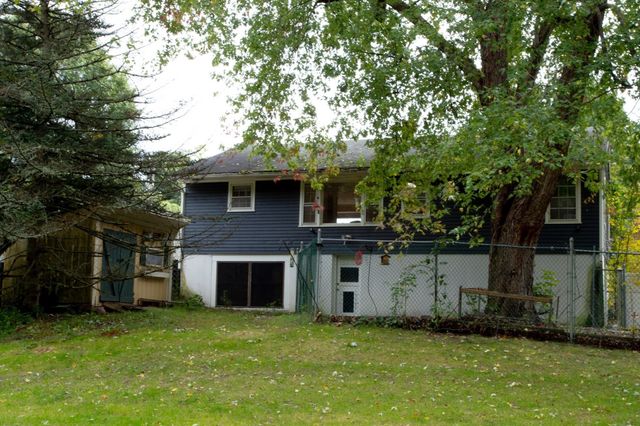 1093 Wachusett St, Holden, MA 01520