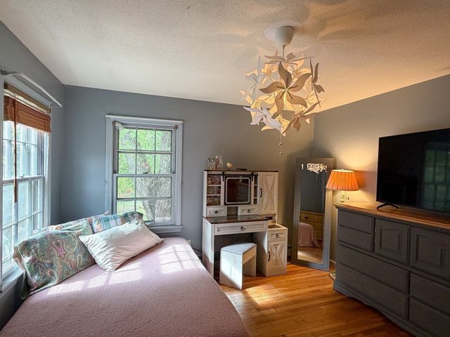 1093 Wachusett St, Holden, MA 01520