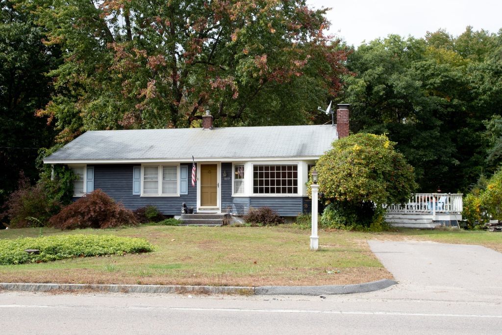 1093 Wachusett St, Holden, MA 01520