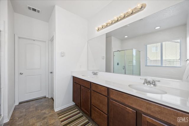 15530 Montalone Place, Bakersfield, CA 93314