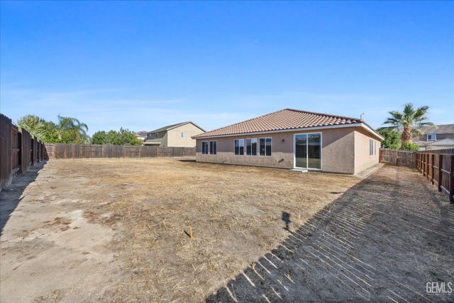 15530 Montalone Place, Bakersfield, CA 93314