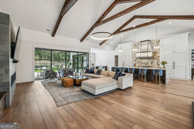 6055 Riverside Drive, Atlanta, GA 30328