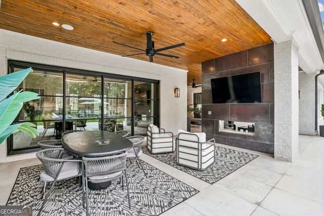 6055 Riverside Drive, Atlanta, GA 30328