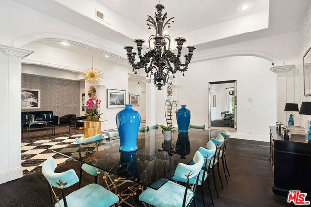 1600 Clear View Drive, Beverly Hills, CA 90210