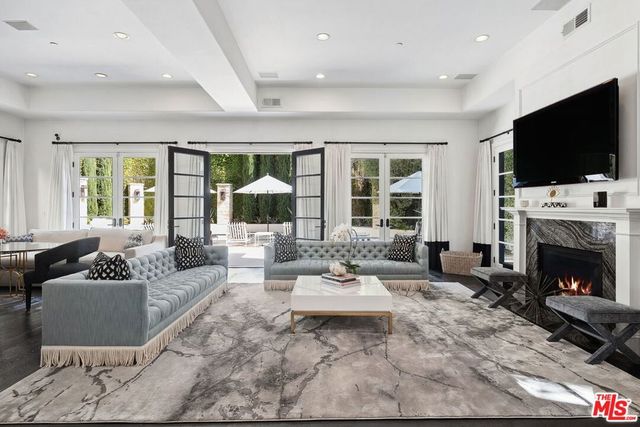 1600 Clear View Drive, Beverly Hills, CA 90210