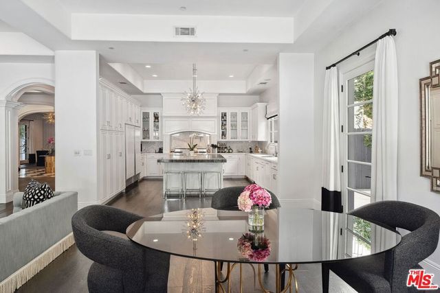 1600 Clear View Drive, Beverly Hills, CA 90210