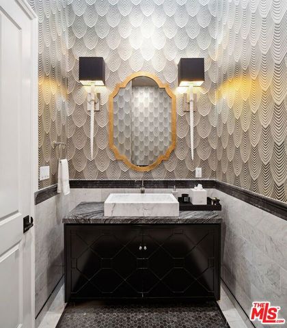 1600 Clear View Drive, Beverly Hills, CA 90210