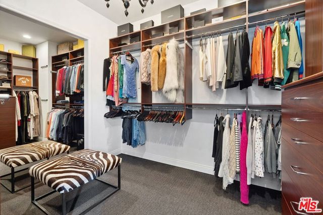 1600 Clear View Drive, Beverly Hills, CA 90210