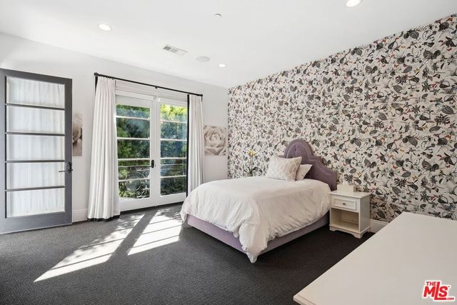 1600 Clear View Drive, Beverly Hills, CA 90210