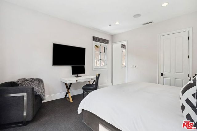 1600 Clear View Drive, Beverly Hills, CA 90210