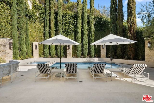 1600 Clear View Drive, Beverly Hills, CA 90210