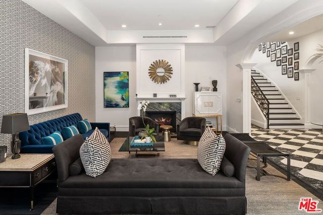 1600 Clear View Drive, Beverly Hills, CA 90210