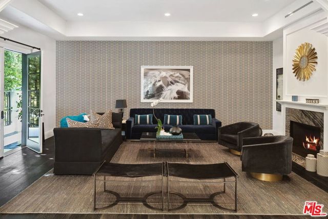 1600 Clear View Drive, Beverly Hills, CA 90210