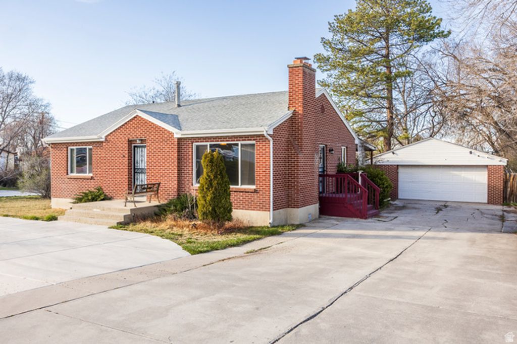 Image 39 of property listing at 6326 W 3500 S, West Valley City, UT 84128