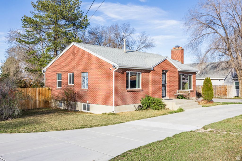 Image 43 of property listing at 6326 W 3500 S, West Valley City, UT 84128