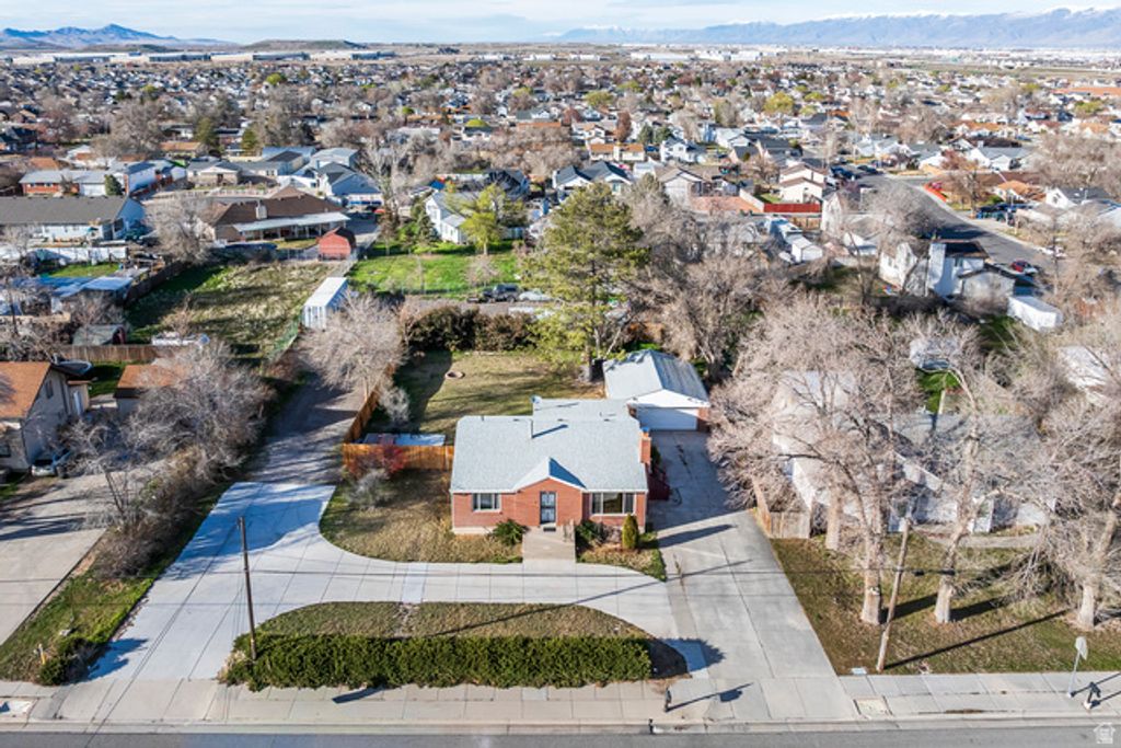 Image 44 of property listing at 6326 W 3500 S, West Valley City, UT 84128