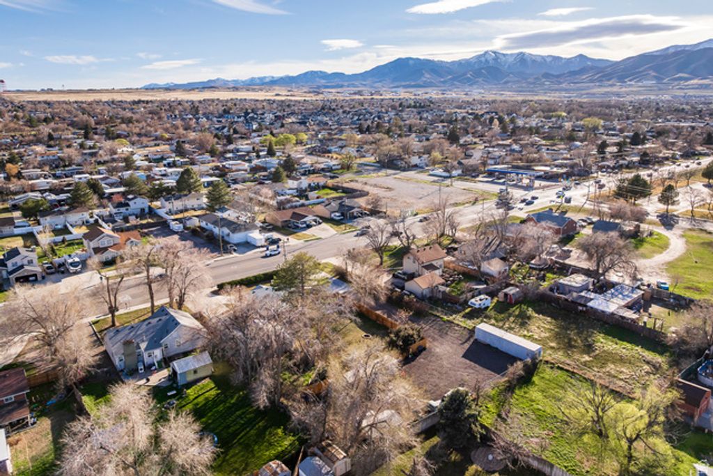 Image 50 of property listing at 6326 W 3500 S, West Valley City, UT 84128