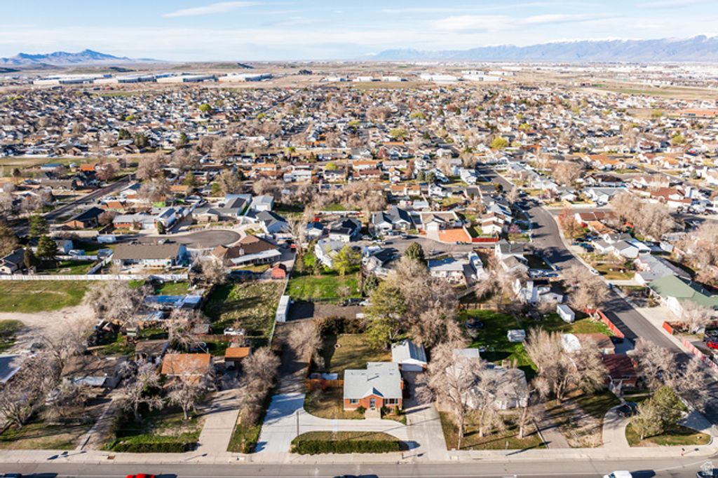 Image 54 of property listing at 6326 W 3500 S, West Valley City, UT 84128