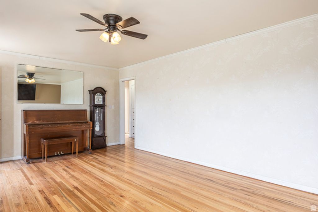 Image 10 of property listing at 6326 W 3500 S, West Valley City, UT 84128