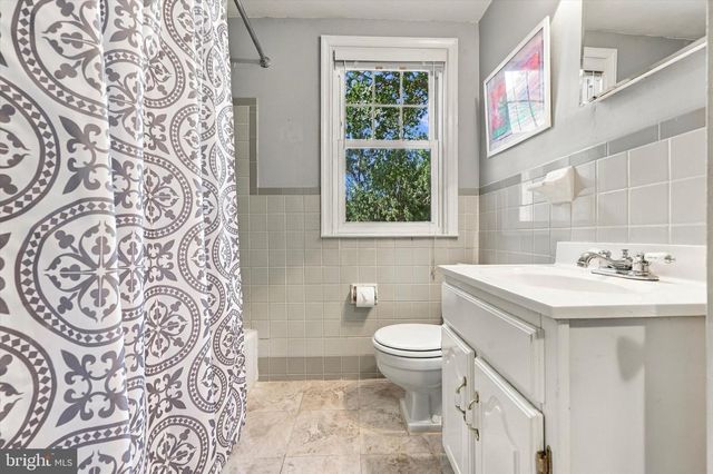 611 ARLINGHAM RD, Flourtown, PA 19031