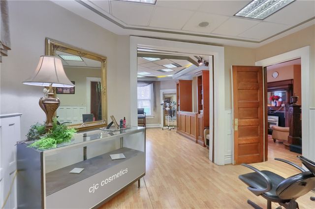 409 N Jefferson St, New Castle, PA 16101