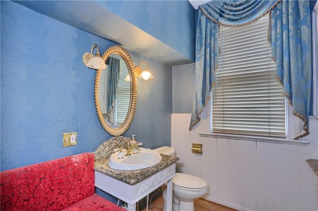 409 N Jefferson St, New Castle, PA 16101
