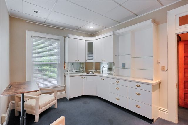409 N Jefferson St, New Castle, PA 16101