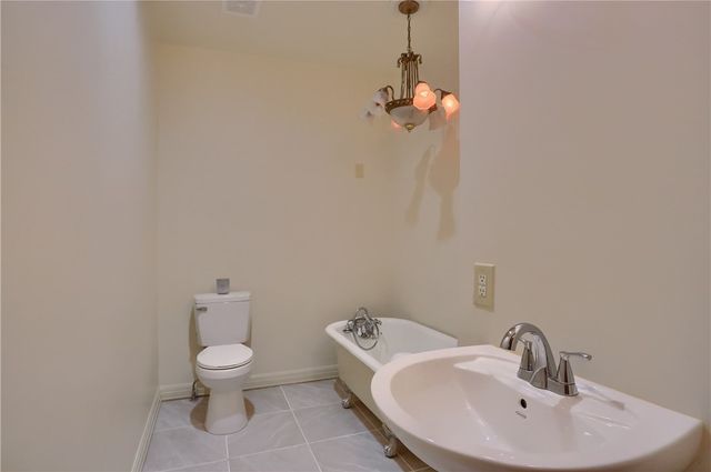 409 N Jefferson St, New Castle, PA 16101