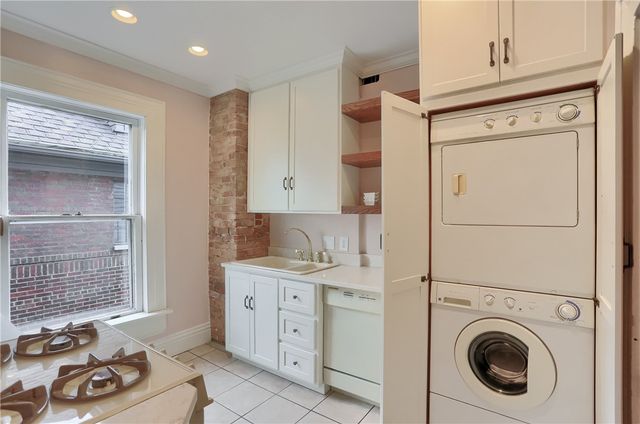 409 N Jefferson St, New Castle, PA 16101