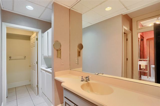 409 N Jefferson St, New Castle, PA 16101
