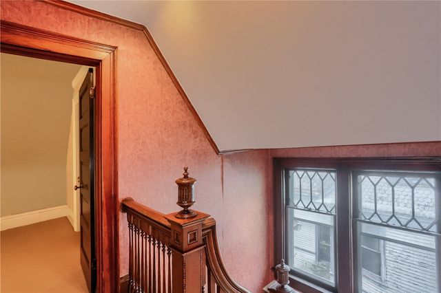 409 N Jefferson St, New Castle, PA 16101