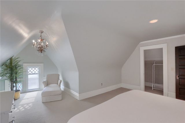 409 N Jefferson St, New Castle, PA 16101