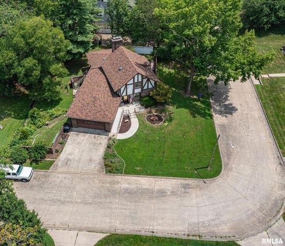 102 Lost Hollow Dr Drive, Salem, IL 62881