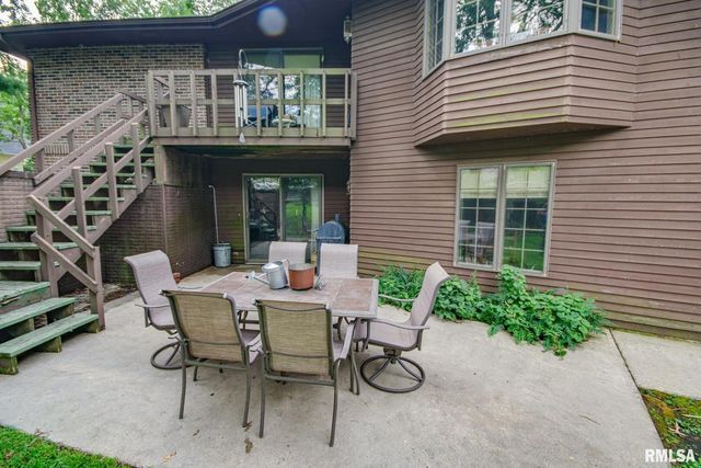 102 Lost Hollow Dr Drive, Salem, IL 62881